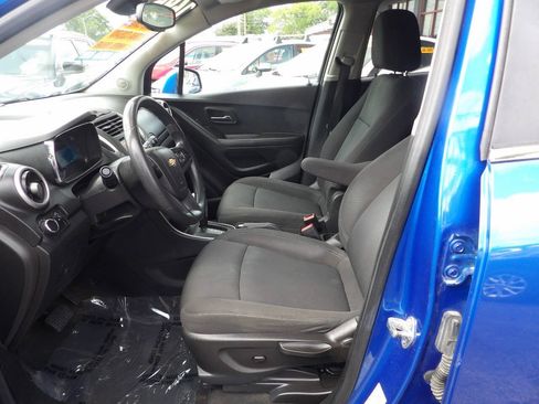 Used 2016 Chevrolet Trax LT AWD/4WD image 8