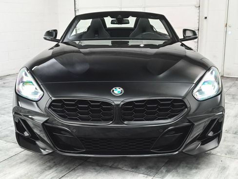 Used 2026 BMW Z4 sDrive30i RWD image 2