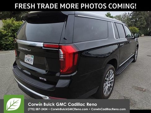 Used 2025 GMC Yukon XL Denali AWD/4WD image 3