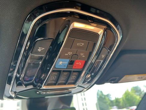 Used 2022 Jeep Grand Cherokee Summit w/ Advanced Protech Group IV image 29