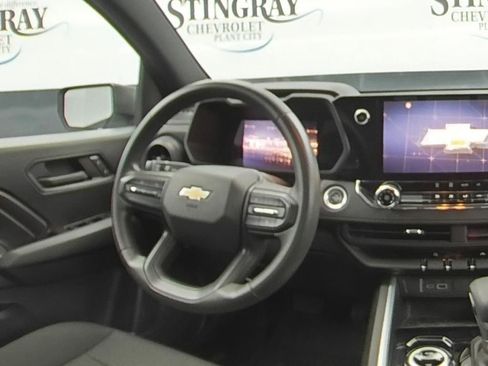 Used 2023 Chevrolet Colorado W/T AWD/4WD image 19
