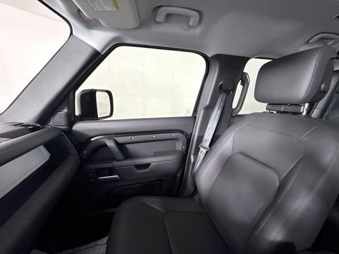 Certified 2025 Land Rover Defender 110 S AWD/4WD image 20