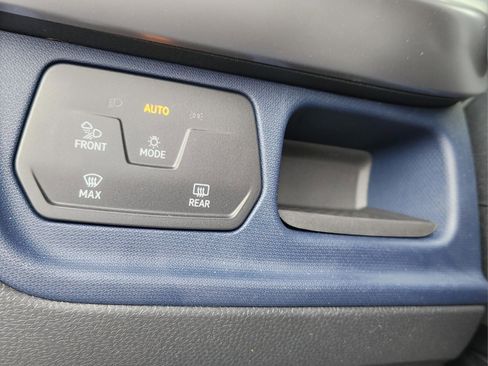 New 2025 Volkswagen ID. Buzz Pro S image 17