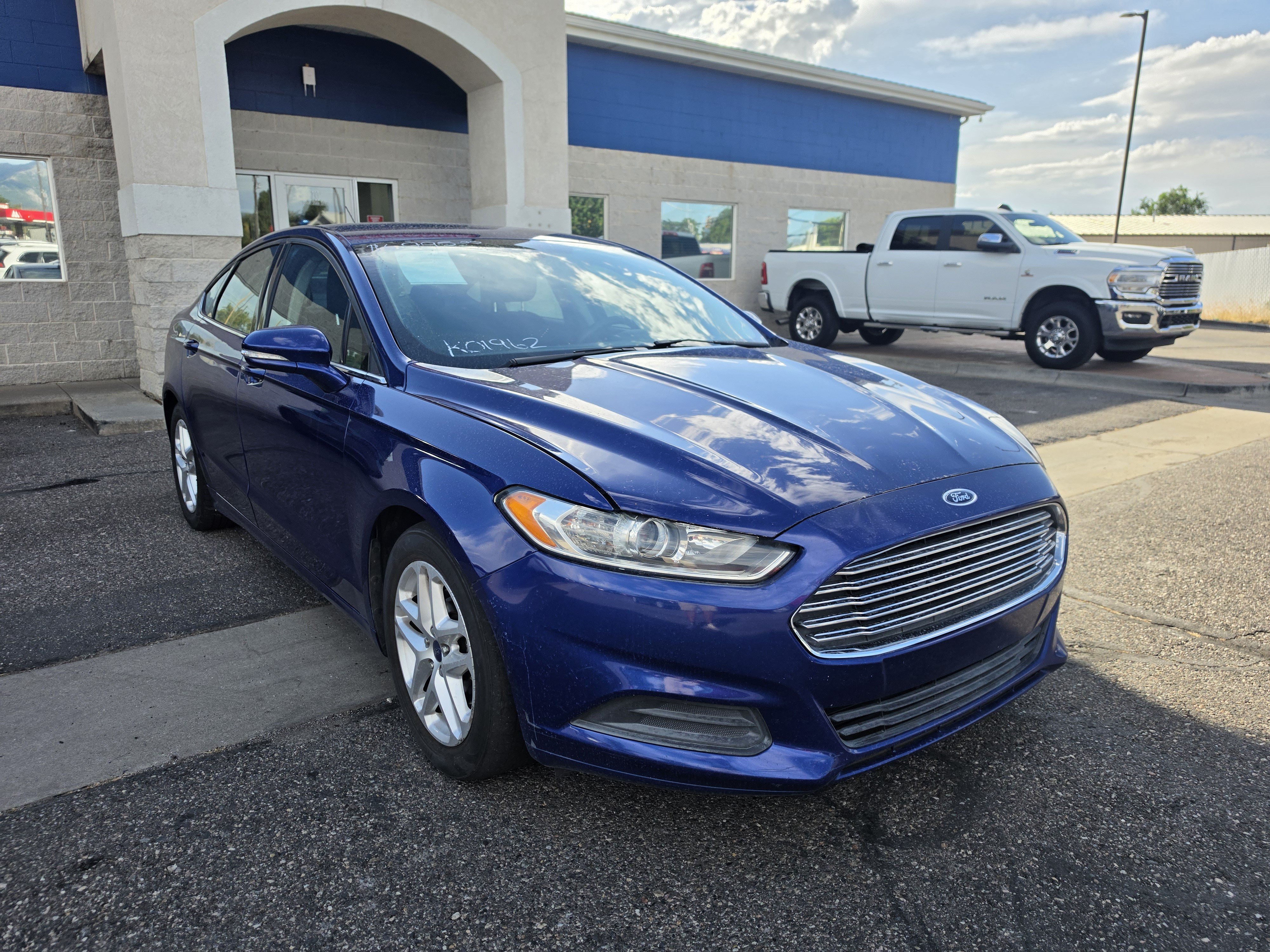 Used 2015 Ford Fusion SE FWD image 21