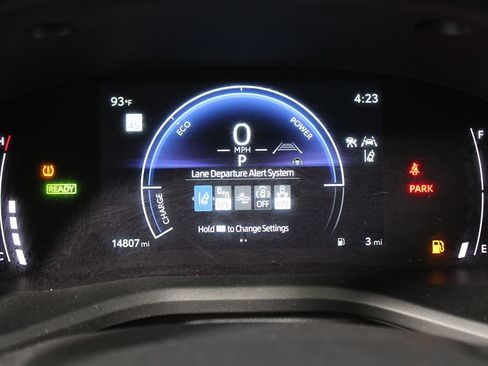 Used 2025 Toyota Camry LE w/ Convenience Package FWD image 8