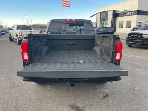Used 2017 Chevrolet Silverado 1500 High Country image 31
