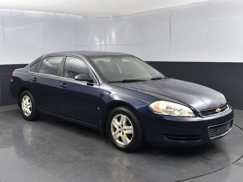 Used 2008 Chevrolet Impala LT FWD image 1