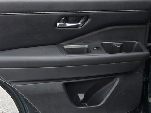 Certified 2023 Nissan Pathfinder SL image 11