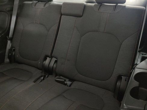 Used 2023 Honda Pilot Sport image 22