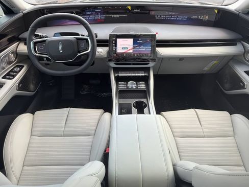 New 2026 Lincoln Nautilus Reserve AWD/4WD image 24