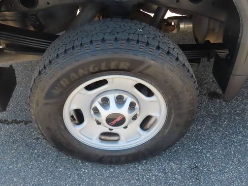 Used 2023 GMC Sierra 2500 Pro w/ Convenience Package AWD/4WD image 13