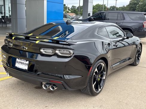 Used 2023 Chevrolet Camaro SS RWD image 3