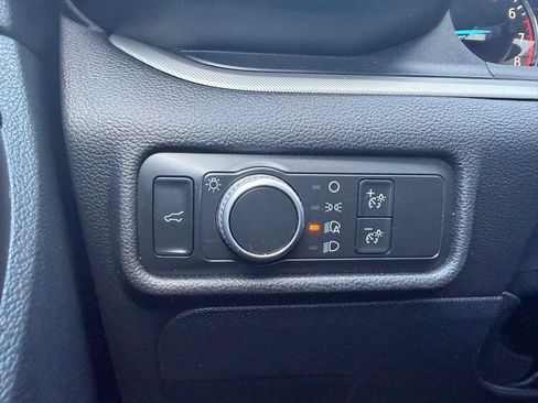 Used 2020 Ford Explorer XLT RWD image 24