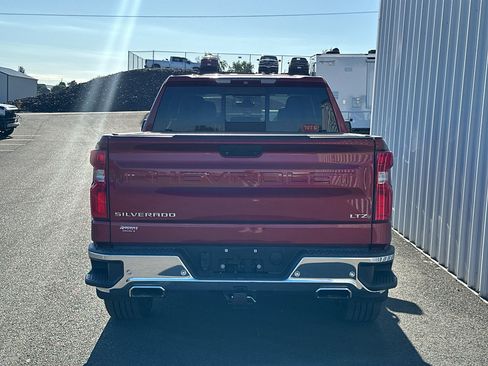 Used 2019 Chevrolet Silverado 1500 LTZ w/ LTZ Plus Package AWD/4WD image 6