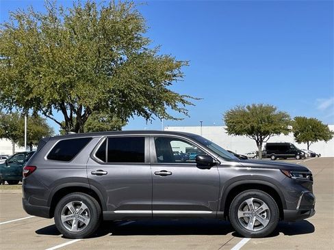 New 2025 Honda Pilot EX-L image 3