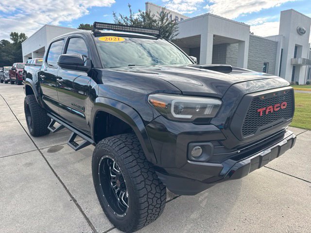 Used 2021 Toyota Tacoma TRD Sport w/ Technology Package AWD/4WD image 1
