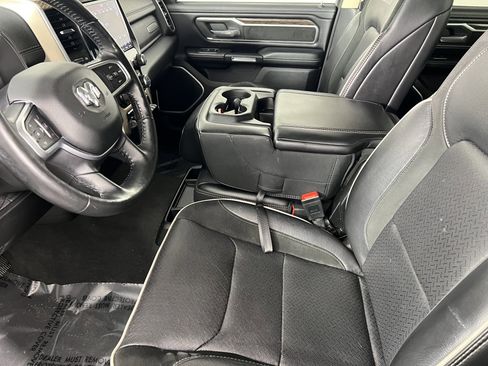 Used 2020 RAM 1500 Laramie AWD/4WD image 4