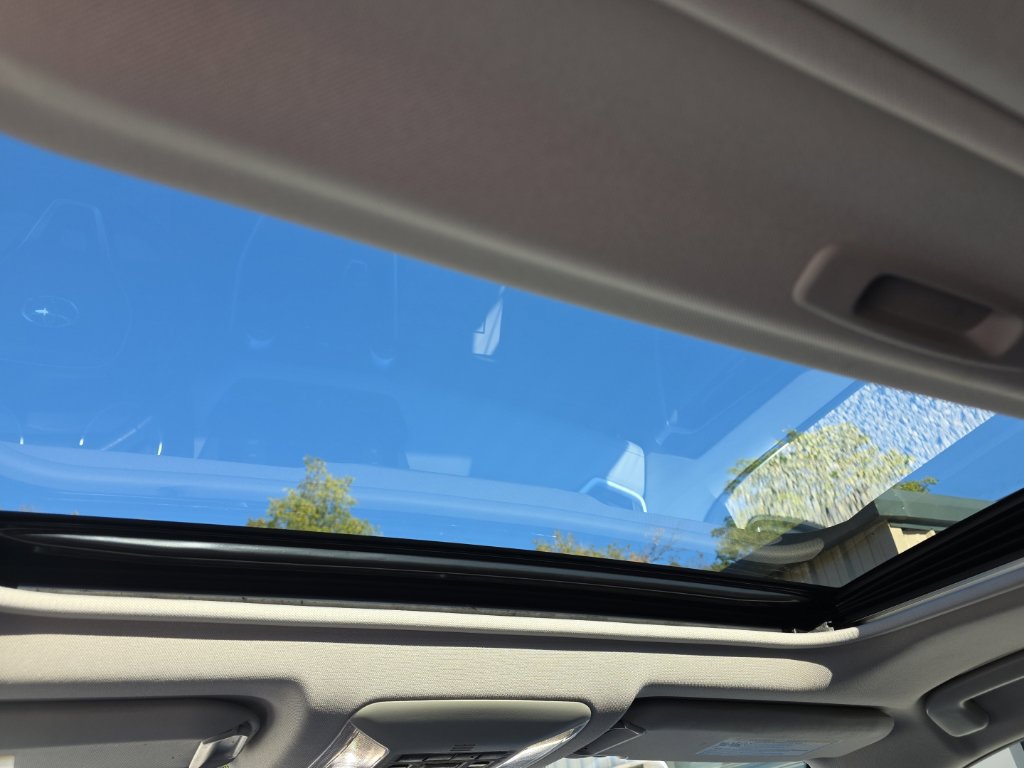 Certified 2022 Toyota RAV4 XLE Premium AWD/4WD image 22