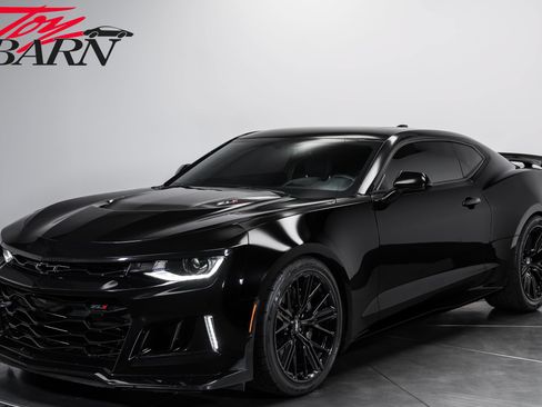 Used 2018 Chevrolet Camaro ZL1 RWD image 1