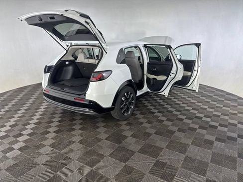 Certified 2026 Honda HR-V EX-L image 17