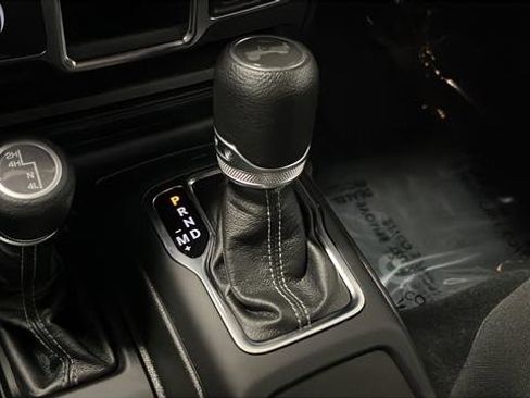 Used 2024 Jeep Wrangler Sport AWD/4WD image 18