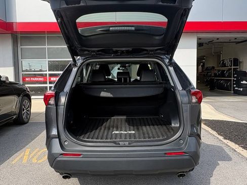 Used 2023 Toyota RAV4 XLE Premium AWD/4WD image 5