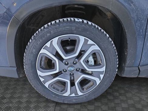 Used 2024 Subaru Ascent Limited w/ Technology Package image 8