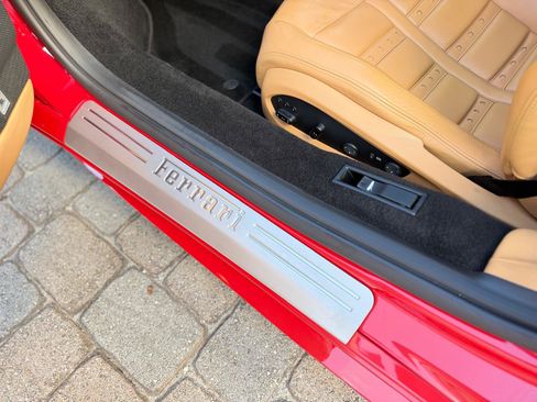 Used 2011 Ferrari 458 Italia Coupe RWD image 35