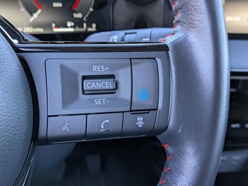 Certified 2025 Nissan Kicks SR image 17