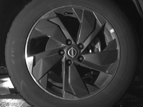 Used 2025 Nissan Rogue SV image 13