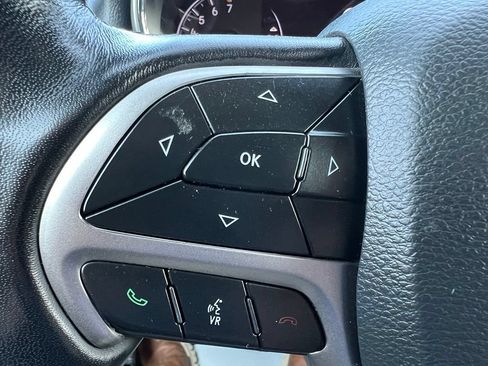 Used 2022 Jeep Grand Cherokee Laredo X AWD/4WD image 43