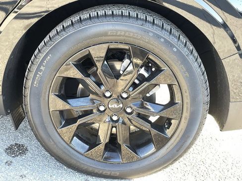 Certified 2024 Kia Carnival SX Prestige image 35