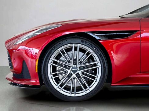 Used 2025 Aston Martin DB12 Convertible RWD image 15