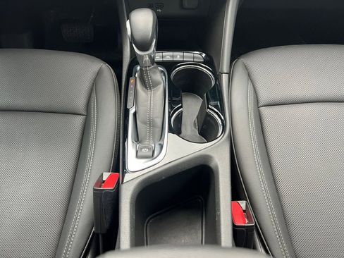 Used 2024 Buick Encore GX Sport Touring AWD/4WD image 11