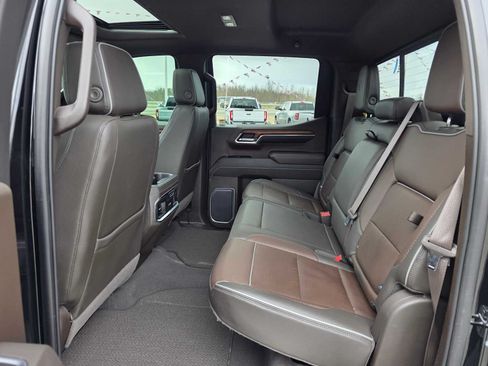 Used 2023 GMC Sierra 1500 Denali w/ Denali Reserve Package AWD/4WD image 16