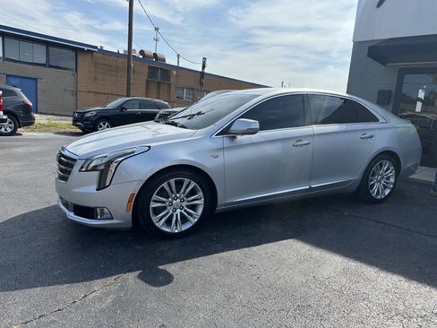 Used 2018 Cadillac XTS Luxury FWD image 2