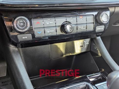 Used 2022 Jeep Compass Altitude image 21