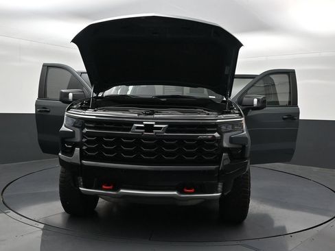 Used 2025 Chevrolet Silverado 1500 ZR2 w/ Technology Package AWD/4WD image 37