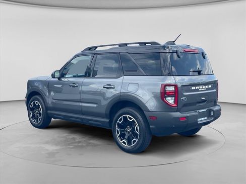 Used 2025 Ford Bronco Sport Outer Banks AWD/4WD image 5