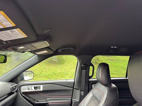 Certified 2023 Ford Explorer ST-Line AWD/4WD image 15