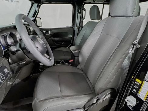 Used 2023 Jeep Gladiator Willys image 21