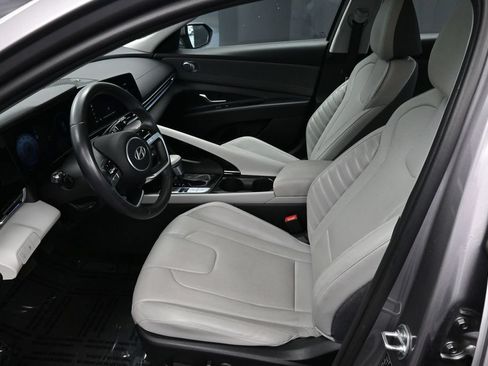 Used 2024 Hyundai Elantra Limited FWD image 28