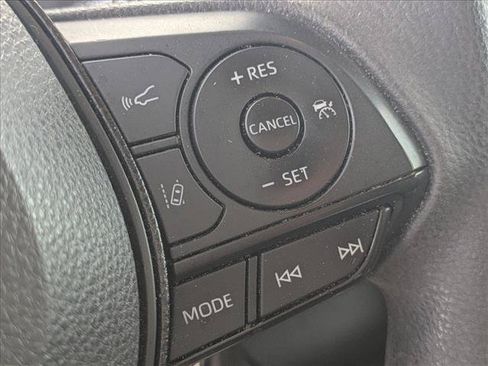 Used 2020 Toyota Corolla LE FWD image 9