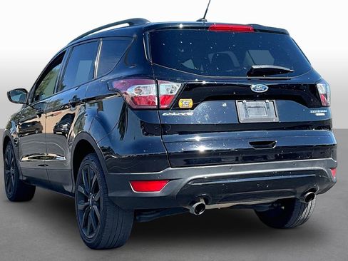 Used 2017 Ford Escape Titanium image 9