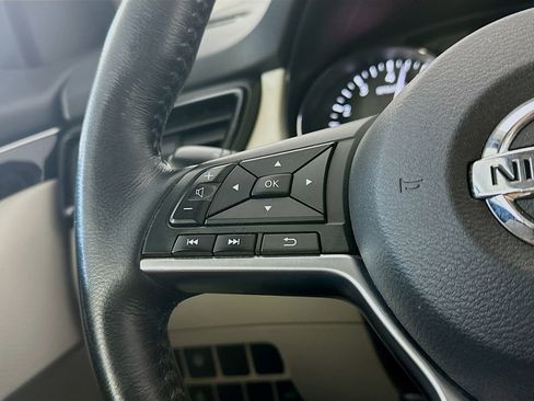 Used 2018 Nissan Rogue Sport SL w/ SL Premium Package FWD image 25