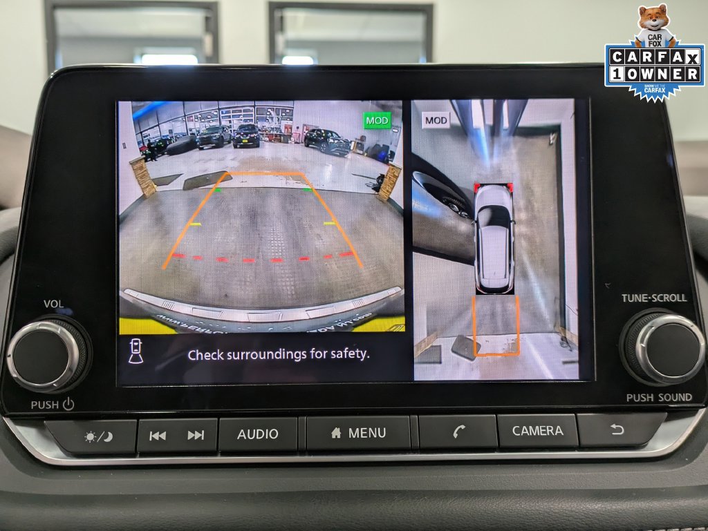 Used 2023 Nissan Rogue SL AWD/4WD image 14