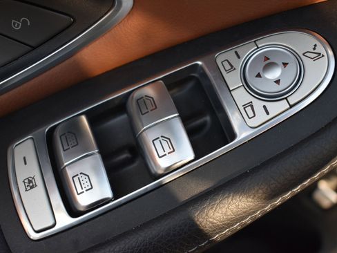 Used 2022 Mercedes-Benz GLC 300 4MATIC image 13