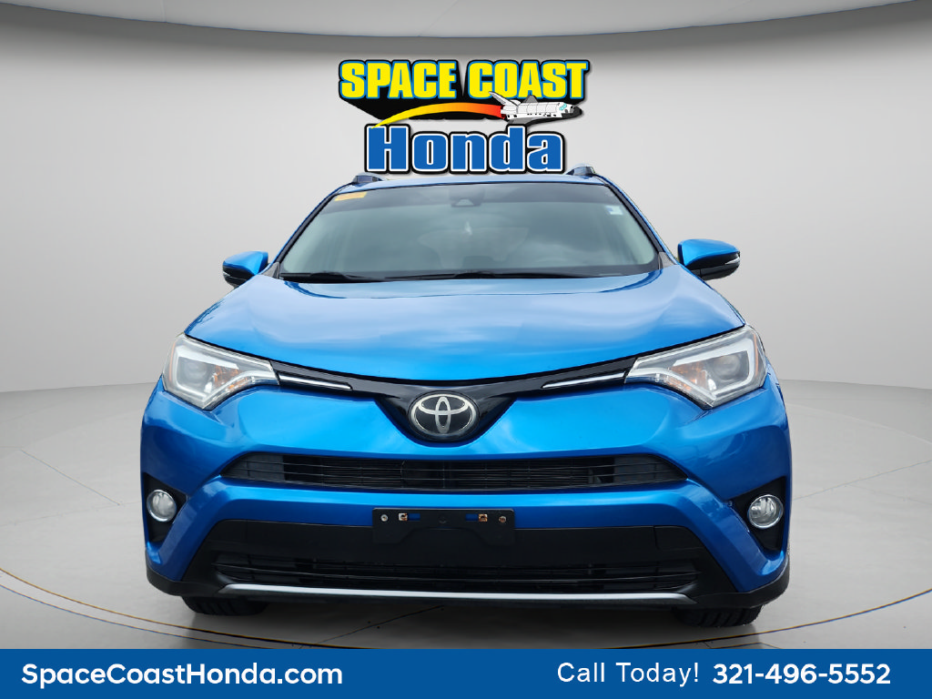 Used 2018 Toyota RAV4 Limited FWD image 11