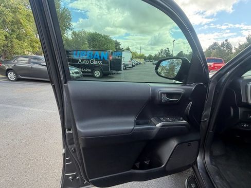 Used 2021 Toyota Tacoma TRD Pro AWD/4WD image 20