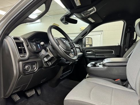 Used 2024 RAM 2500 Big Horn w/ Bed Utility Group image 13